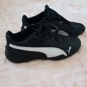 Puma low-top sneakers (little kids)